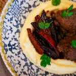 Lėtai kepta kiaulienos sprandinė